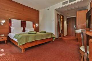 Отель Palanga Life Balance SPA Hotel Паланга Улучшенный двухместный номер с 1 кроватью и доступом в спа-центр - Здание Luxury-2